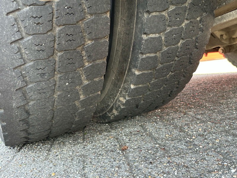 شاحنة صهريج Renault Premium 300.19: صور 14