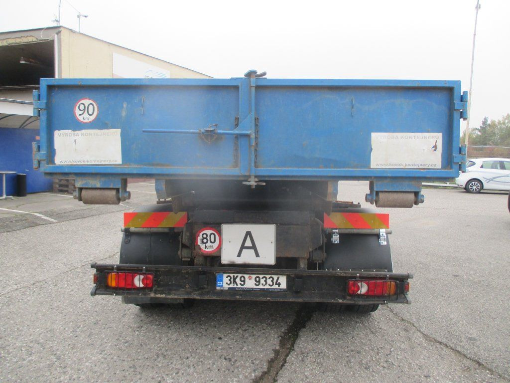 Iveco 120E - شاحنة ذات الخطاف: صور 5 Iveco 120E - شاحنة ذات الخطاف: صور 5