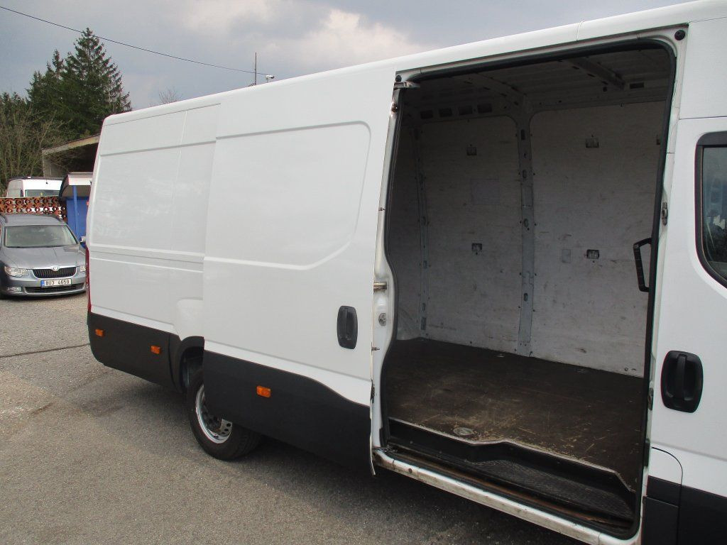 Iveco 35S16 MAXI - فان: صور 5 Iveco 35S16 MAXI - فان: صور 5