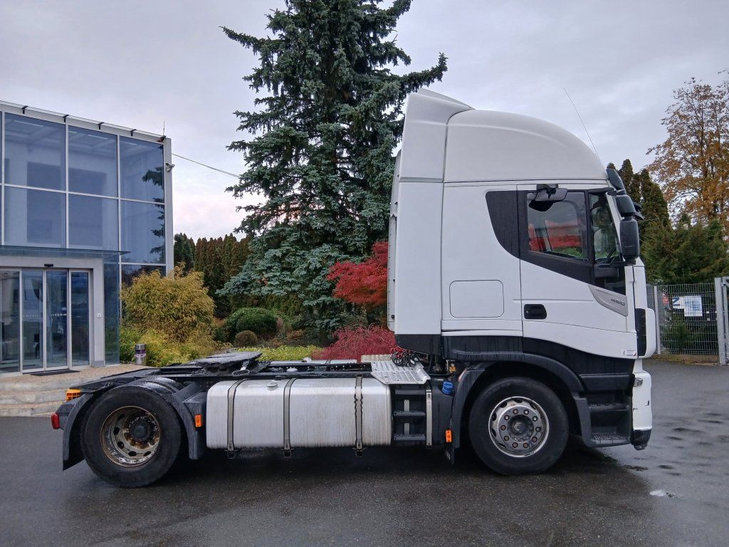 Iveco 480 Hi-Way EURO 6 - شاحنة جرار: صور 3 Iveco 480 Hi-Way EURO 6 - شاحنة جرار: صور 3