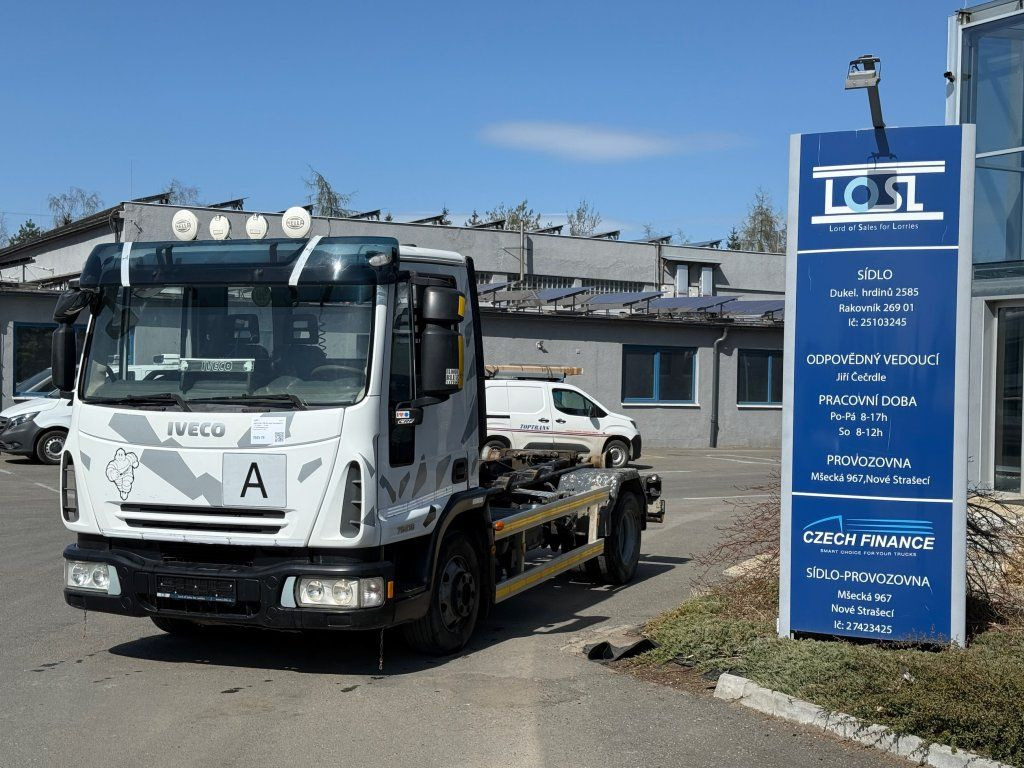 Iveco 75E18 EURO 4 - شاحنة ذات الخطاف: صور 1 Iveco 75E18 EURO 4 - شاحنة ذات الخطاف: صور 1