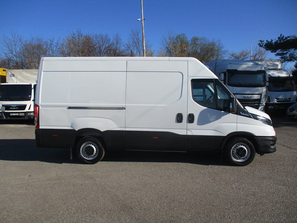 Iveco Daily 35S16 - فان: صور 3 Iveco Daily 35S16 - فان: صور 3