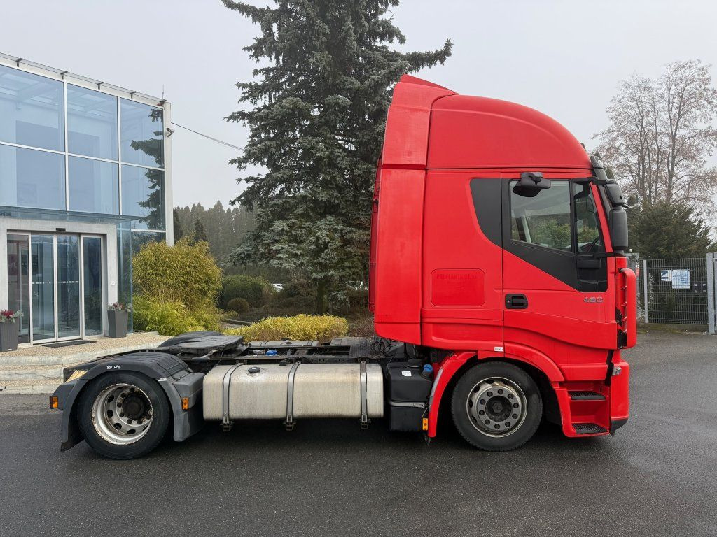 Iveco Stralis 460 EURO 5 MEGA/lowdeck - شاحنة جرار: صور 3 Iveco Stralis 460 EURO 5 MEGA/lowdeck - شاحنة جرار: صور 3