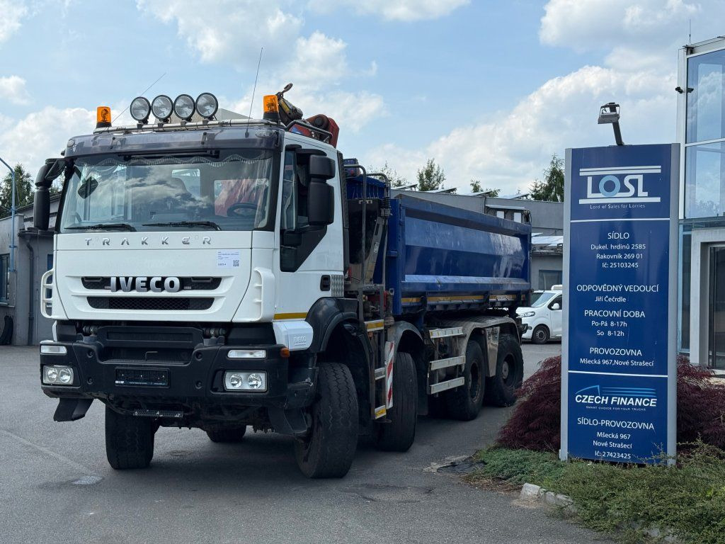 Iveco Trakker AD410 T45 8x8 + HMF 1643 Z2 - قلابات: صور 1 Iveco Trakker AD410 T45 8x8 + HMF 1643 Z2 - قلابات: صور 1
