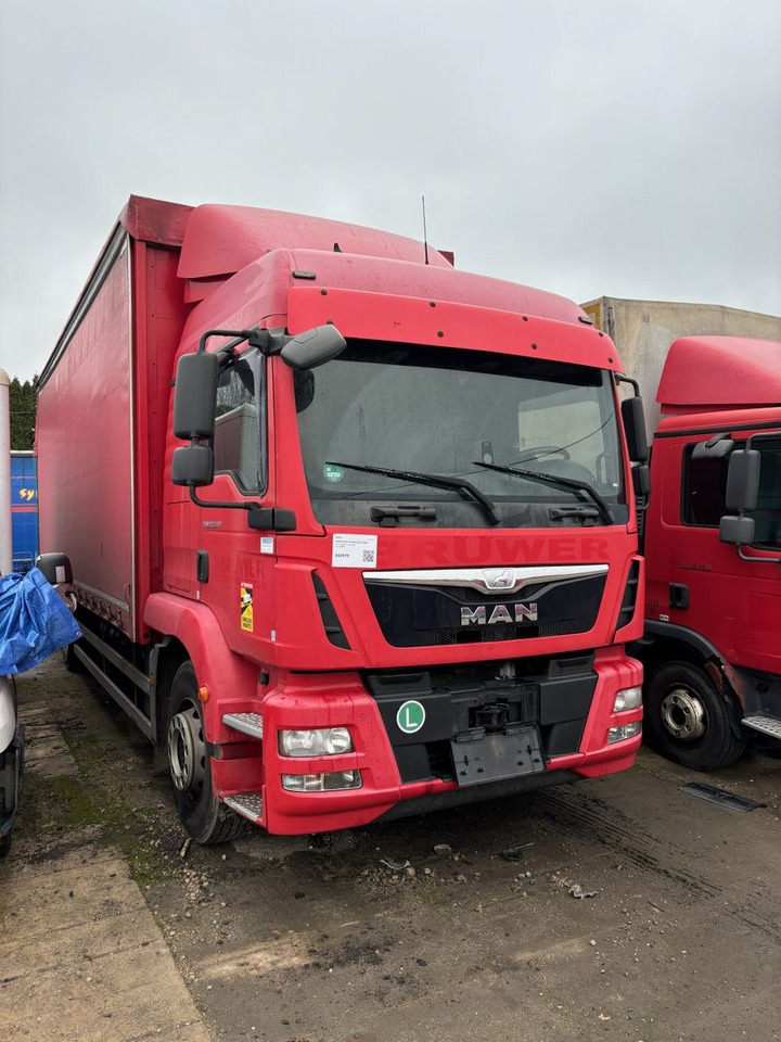 MAN TGM18.340 EURO 6 UNANGETRIEBEN - شاحنة ستارة: صور 2 MAN TGM18.340 EURO 6 UNANGETRIEBEN - شاحنة ستارة: صور 2