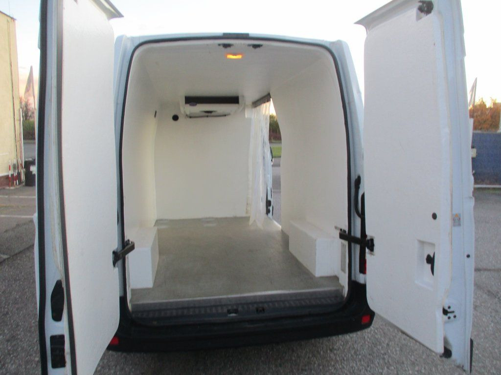 Renault Master 2,3 dCi - الشاحنات الصغيرة المبردة: صور 5 Renault Master 2,3 dCi - الشاحنات الصغيرة المبردة: صور 5