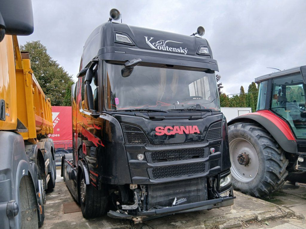 Scania R450 MEGA/lowdeck Unfall / damage - شاحنة جرار: صور 2 Scania R450 MEGA/lowdeck Unfall / damage - شاحنة جرار: صور 2
