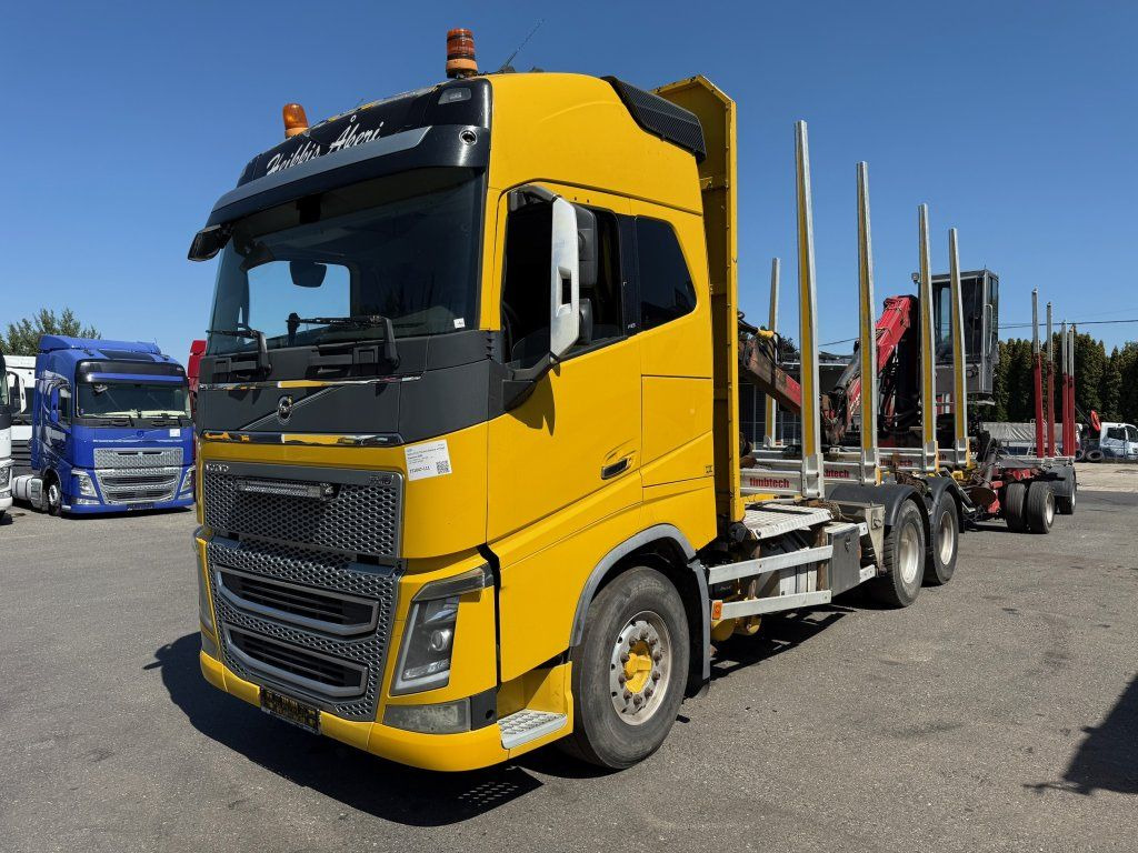 Volvo FH 16 750 6x4 + Fliegl - شاحنة قطع الأشجار, شاحنة كرين: صور 3 Volvo FH 16 750 6x4 + Fliegl - شاحنة قطع الأشجار, شاحنة كرين: صور 3