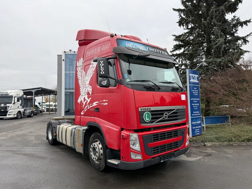 Volvo FH13 460 Globetrotter Euro 5 - شاحنة جرار: صور 3 Volvo FH13 460 Globetrotter Euro 5 - شاحنة جرار: صور 3