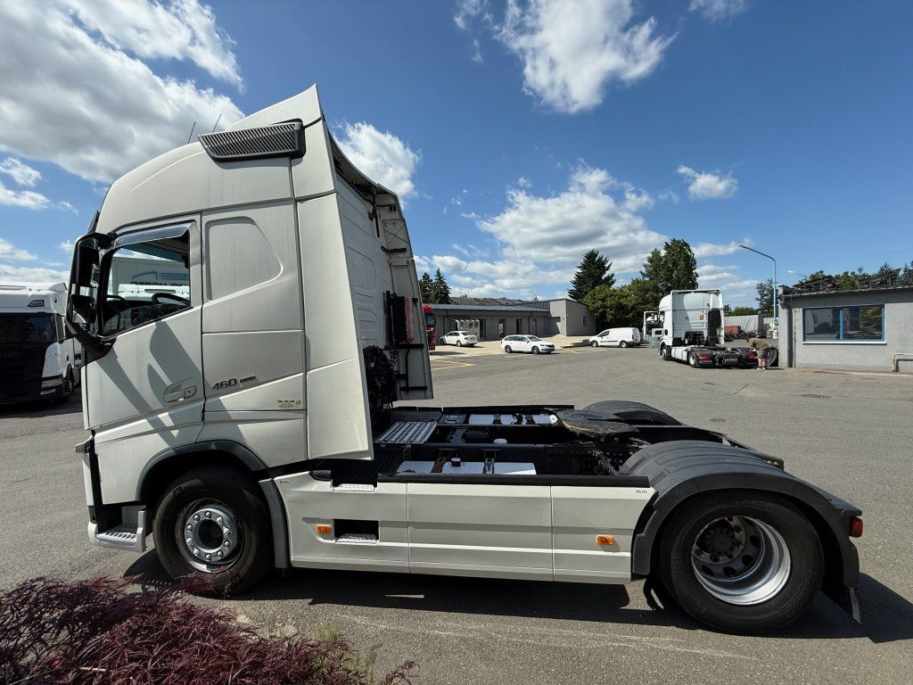 Volvo FH460 EURO 6 ADR - شاحنة جرار: صور 5 Volvo FH460 EURO 6 ADR - شاحنة جرار: صور 5