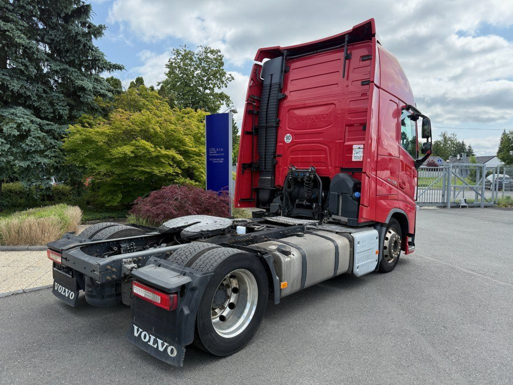 Volvo FH500 EURO 6 MEGA/lowdeck - شاحنة جرار: صور 3 Volvo FH500 EURO 6 MEGA/lowdeck - شاحنة جرار: صور 3