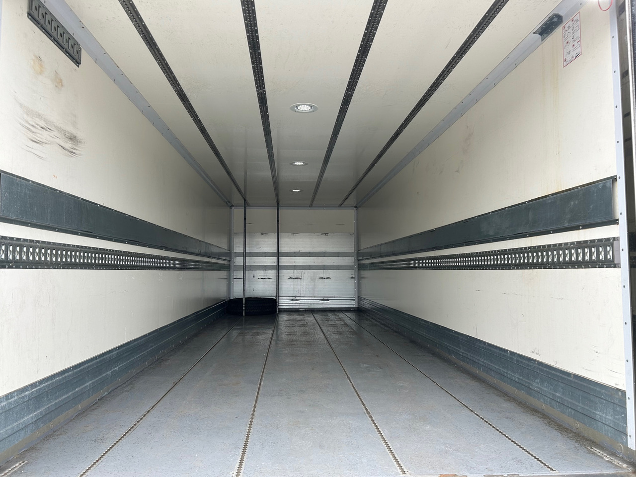 MERCEDES-BENZ ATEGO 1230 / BIGSPACE / 2020 / KOFFER 19 EPAL / LBW 2T - بصندوق مغلق شاحنة: صور 5 MERCEDES-BENZ ATEGO 1230 / BIGSPACE / 2020 / KOFFER 19 EPAL / LBW 2T - بصندوق مغلق شاحنة: صور 5