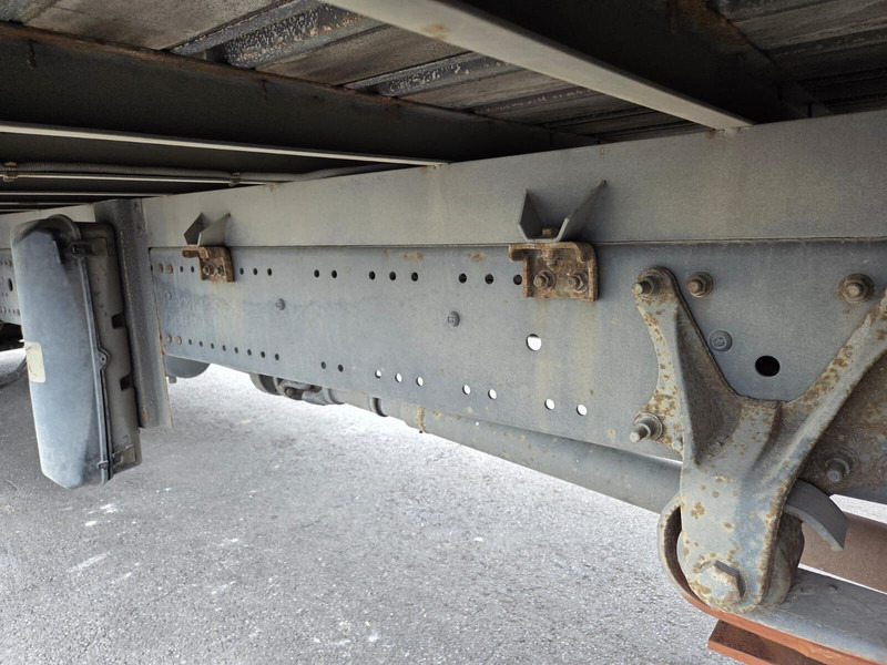 Mercedes-Benz Axor 1829 - full steel/lames - شاحنة ستارة: صور 3 Mercedes-Benz Axor 1829 - full steel/lames - شاحنة ستارة: صور 3