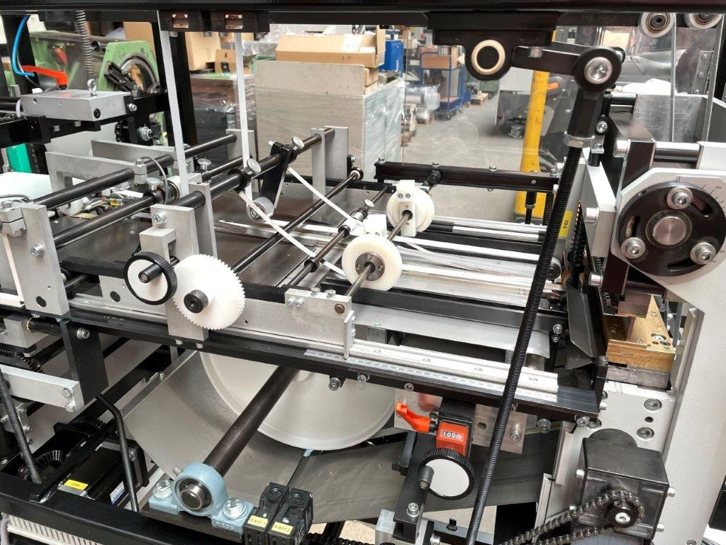 AUTOMATIC PUNCH RENZ AP 360 V4 Manual - آلات الطباعة: صور 4 AUTOMATIC PUNCH RENZ AP 360 V4 Manual - آلات الطباعة: صور 4