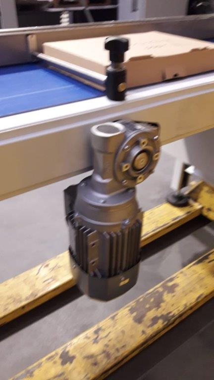 Frequency controlled conveyor belt 220x50cm - سيور ناقلة: صور 3 Frequency controlled conveyor belt 220x50cm - سيور ناقلة: صور 3