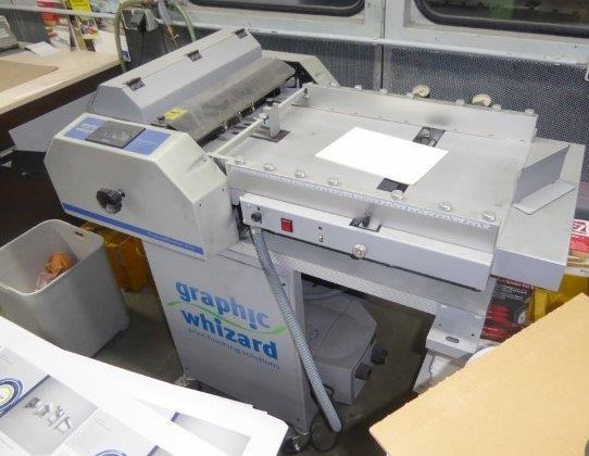 Graphic Whizard CreaseMaster Plus - automatic grooving, slotting, creasing and perforating machine - آلات الطباعة: صور 3 Graphic Whizard CreaseMaster Plus - automatic grooving, slotting, creasing and perforating machine - آلات الطباعة: صور 3