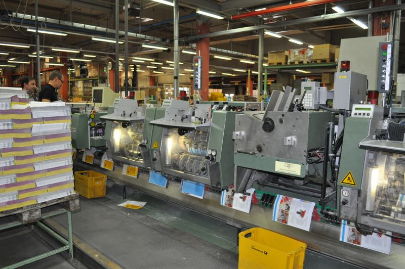 High Speed saddlestitcher Müller Martini Prima Amrys Year 2000 - آلات الطباعة: صور 1 High Speed saddlestitcher Müller Martini Prima Amrys Year 2000 - آلات الطباعة: صور 1