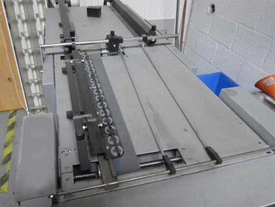 Morgana / Ernst Nagel 8000 underfloor suction feeder - آلة الطي: صور 2 Morgana / Ernst Nagel 8000 underfloor suction feeder - آلة الطي: صور 2