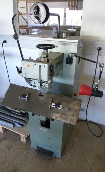 Muller Martini 271 Wire Stitching Machine - آلات الطباعة: صور 1 Muller Martini 271 Wire Stitching Machine - آلات الطباعة: صور 1