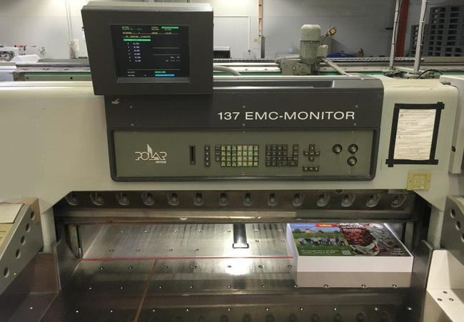 Polar Mohr 137 EM-MON cutting line - آلة قطع الورق: صور 1 Polar Mohr 137 EM-MON cutting line - آلة قطع الورق: صور 1