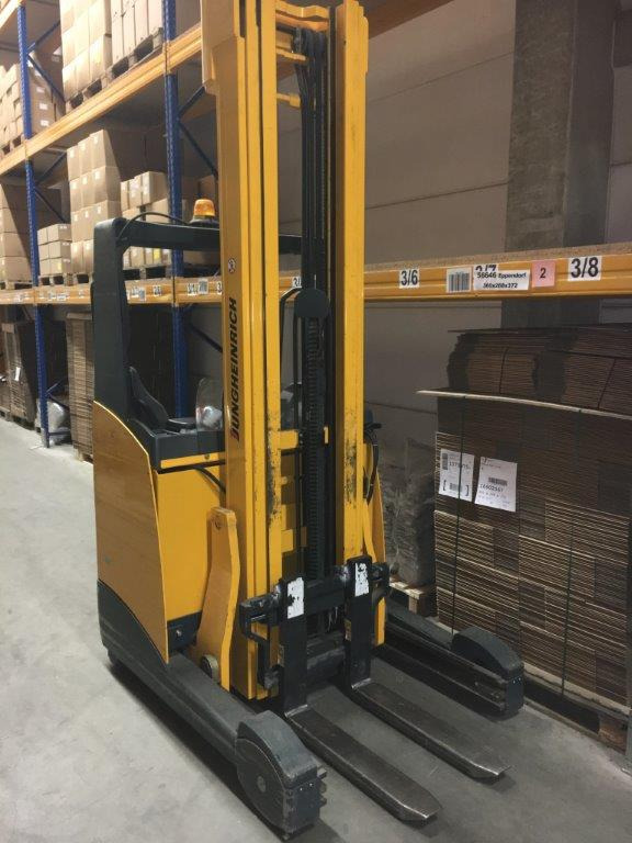 Reach truck Jungheinrich ETV 114 - شاحنة مناولة: صور 1 Reach truck Jungheinrich ETV 114 - شاحنة مناولة: صور 1