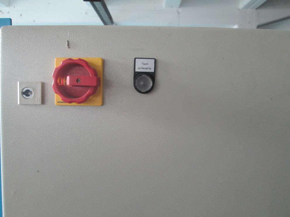 Schneider Enginneering Stacker (Transomat) Model 1058 - آلة قطع الورق: صور 4 Schneider Enginneering Stacker (Transomat) Model 1058 - آلة قطع الورق: صور 4