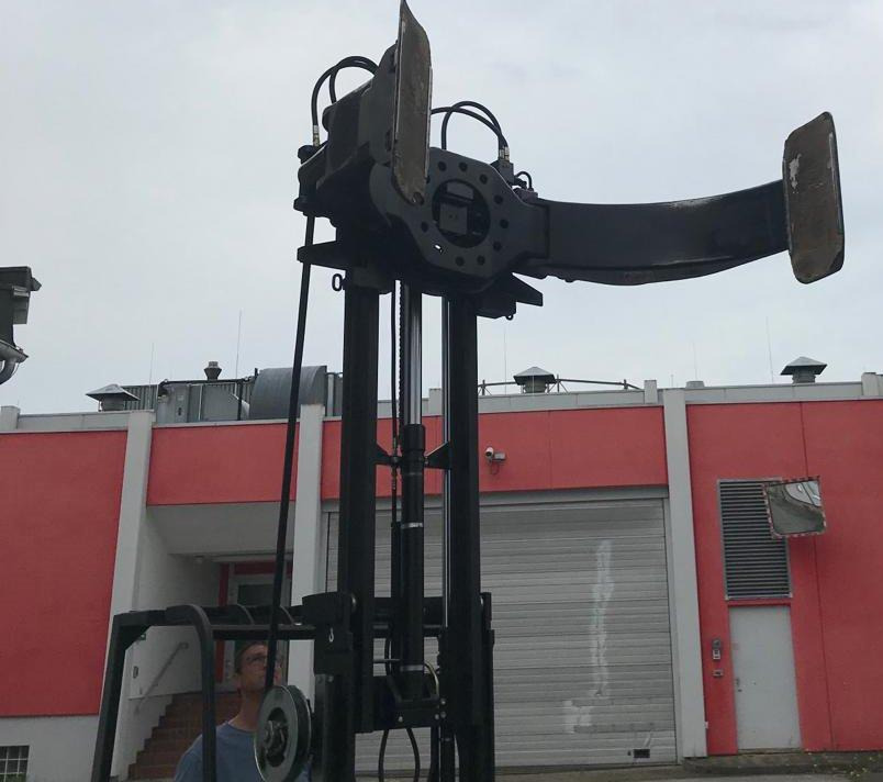 Three-wheel electric front loader Jungheinrich EFG DF 15 with duplex mast and Meyer roller clamp - رافعة شوكية كهربائية: صور 4 Three-wheel electric front loader Jungheinrich EFG DF 15 with duplex mast and Meyer roller clamp - رافعة شوكية كهربائية: صور 4