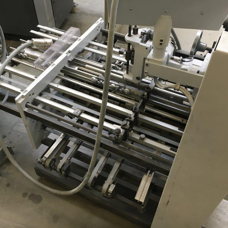 Mobile four-knife folding unit Heidelberg Stahlfolder VF-66 - آلة الطي: صور 2 Mobile four-knife folding unit Heidelberg Stahlfolder VF-66 - آلة الطي: صور 2