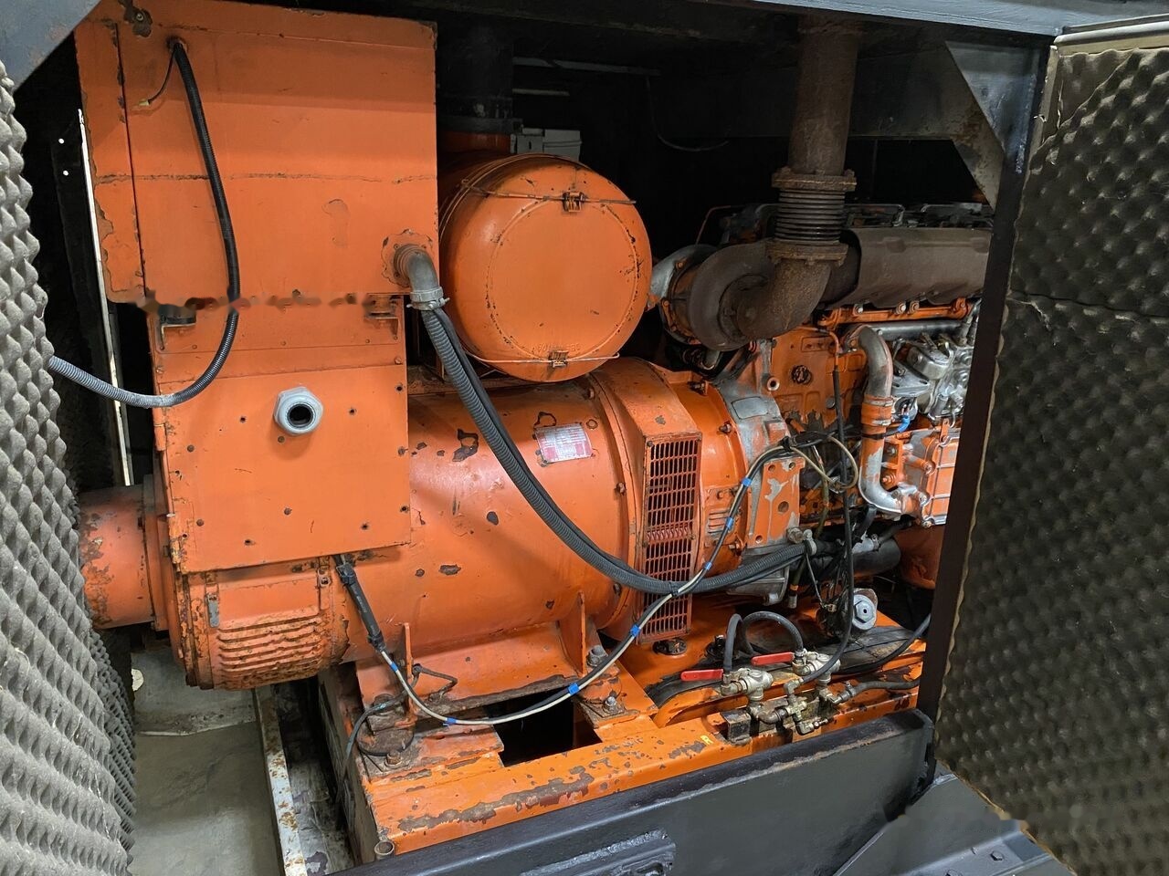 IVECO 250 kVa 8210SRI - مجموعة المولدات: صور 4 IVECO 250 kVa 8210SRI - مجموعة المولدات: صور 4