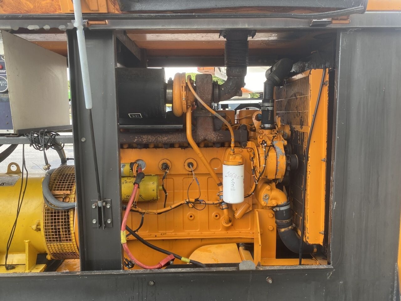 SDMO 100 kVa Cummins 6BT5.9 إيجار SDMO 100 kVa Cummins 6BT5.9: صور 7