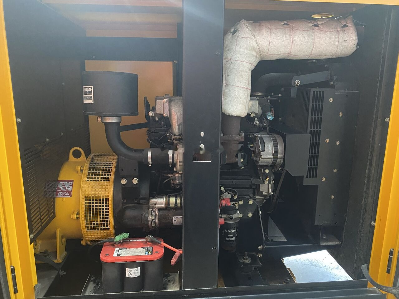 SDMO Perkins 75 kVa Diesel - مجموعة المولدات: صور 2 SDMO Perkins 75 kVa Diesel - مجموعة المولدات: صور 2