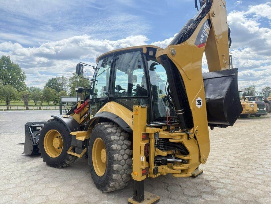 CAT 444F - حفار متعدد الاستخدام: صور 3 CAT 444F - حفار متعدد الاستخدام: صور 3