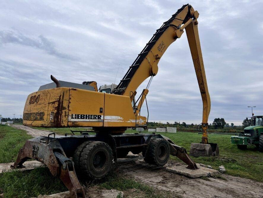Liebherr 934 - حفارة النقل والشحن: صور 5 Liebherr 934 - حفارة النقل والشحن: صور 5
