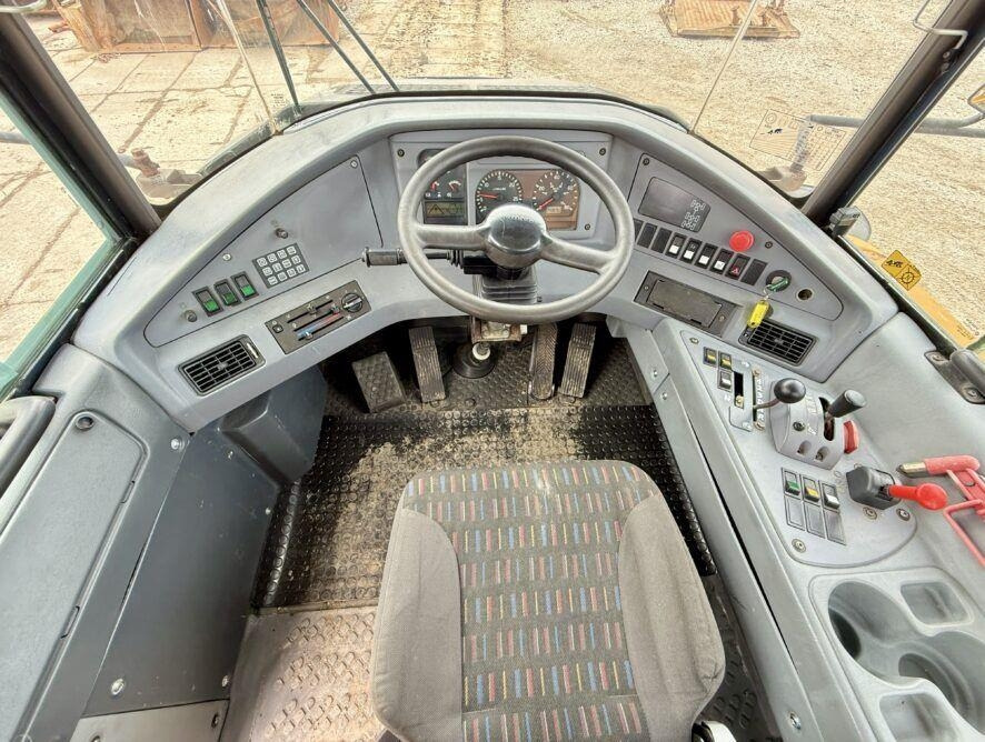 شاحنة مفصلية Volvo A35D: صور 11