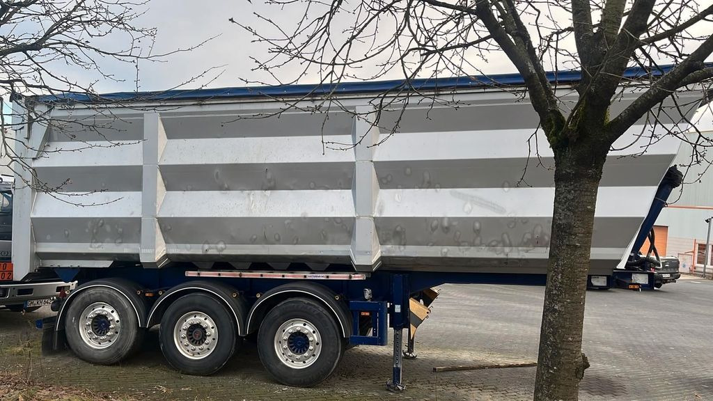 Lück SKF35 45m³ Alufelgen/Liftachse/Scheibenbremse - قلابة نصف مقطورة: صور 3 Lück SKF35 45m³ Alufelgen/Liftachse/Scheibenbremse - قلابة نصف مقطورة: صور 3