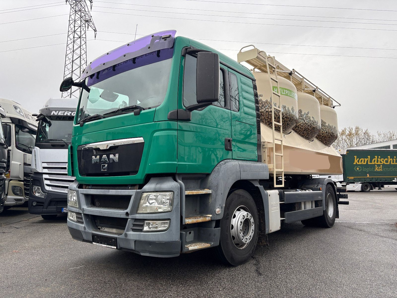 MAN TGS 18.440 Silo/Waage/Kompressor/40m Schlauch - شاحنة صهريج: صور 3 MAN TGS 18.440 Silo/Waage/Kompressor/40m Schlauch - شاحنة صهريج: صور 3