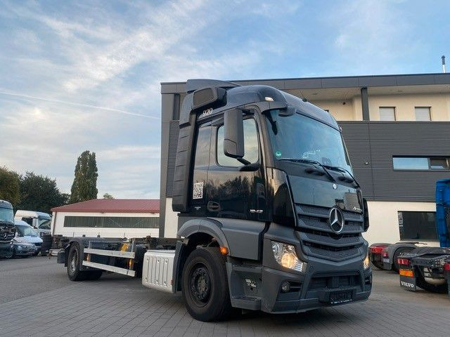 Mercedes-Benz Actros 1842 BDF LBW 1845 2x Mercedes-Benz Actros 1842 BDF LBW 1845 2x - شاحنات الحاويات / جسم علوي قابل للتغيير شاحنة: صور 1 Mercedes-Benz Actros 1842 BDF LBW 1845 2x Mercedes-Benz Actros 1842 BDF LBW 1845 2x - شاحنات الحاويات / جسم علوي قابل للتغيير شاحنة: صور 1