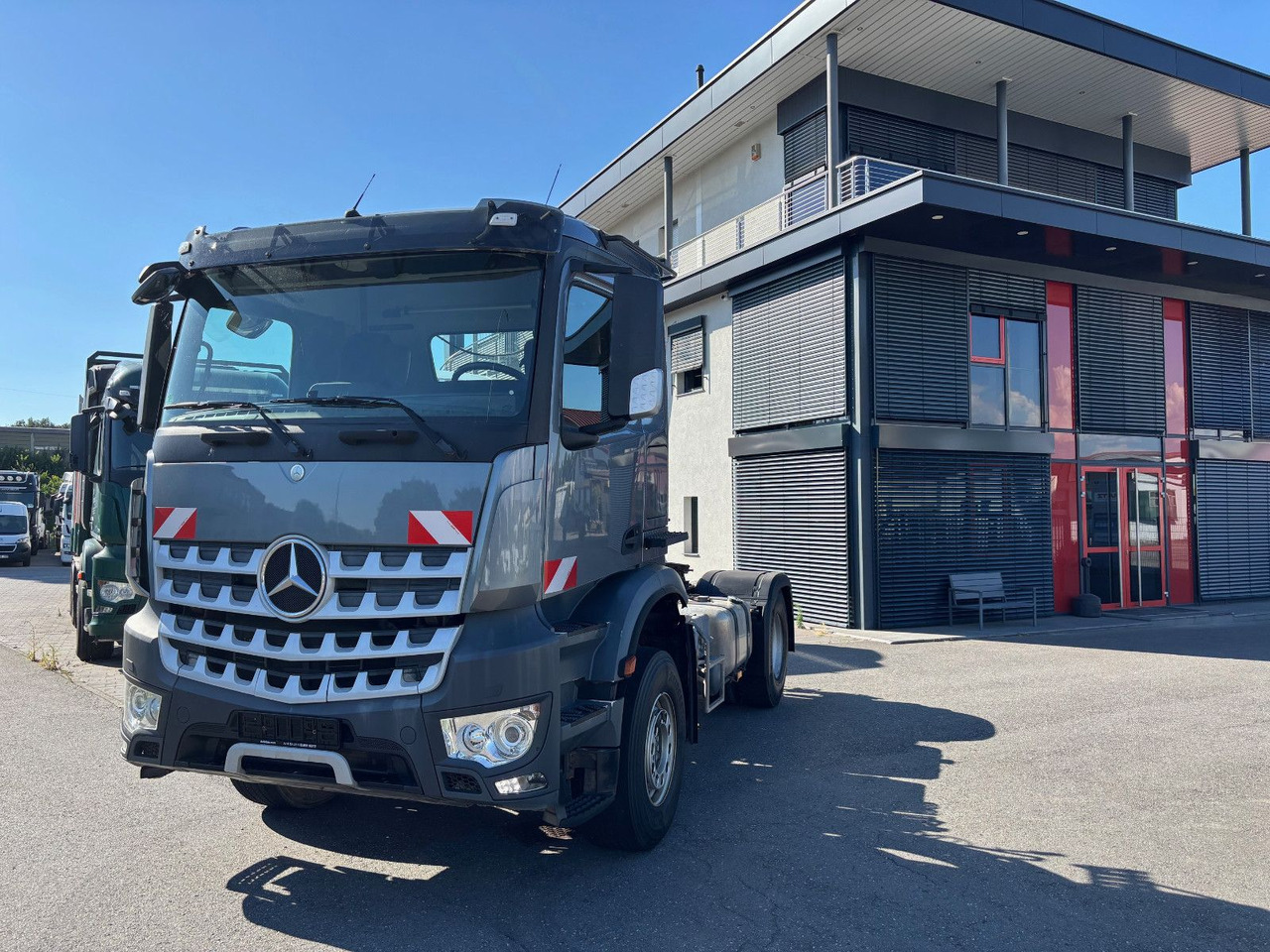 Mercedes-Benz Arocs 1842 Retarder/Kipphyd./Klima - شاحنة جرار: صور 1 Mercedes-Benz Arocs 1842 Retarder/Kipphyd./Klima - شاحنة جرار: صور 1