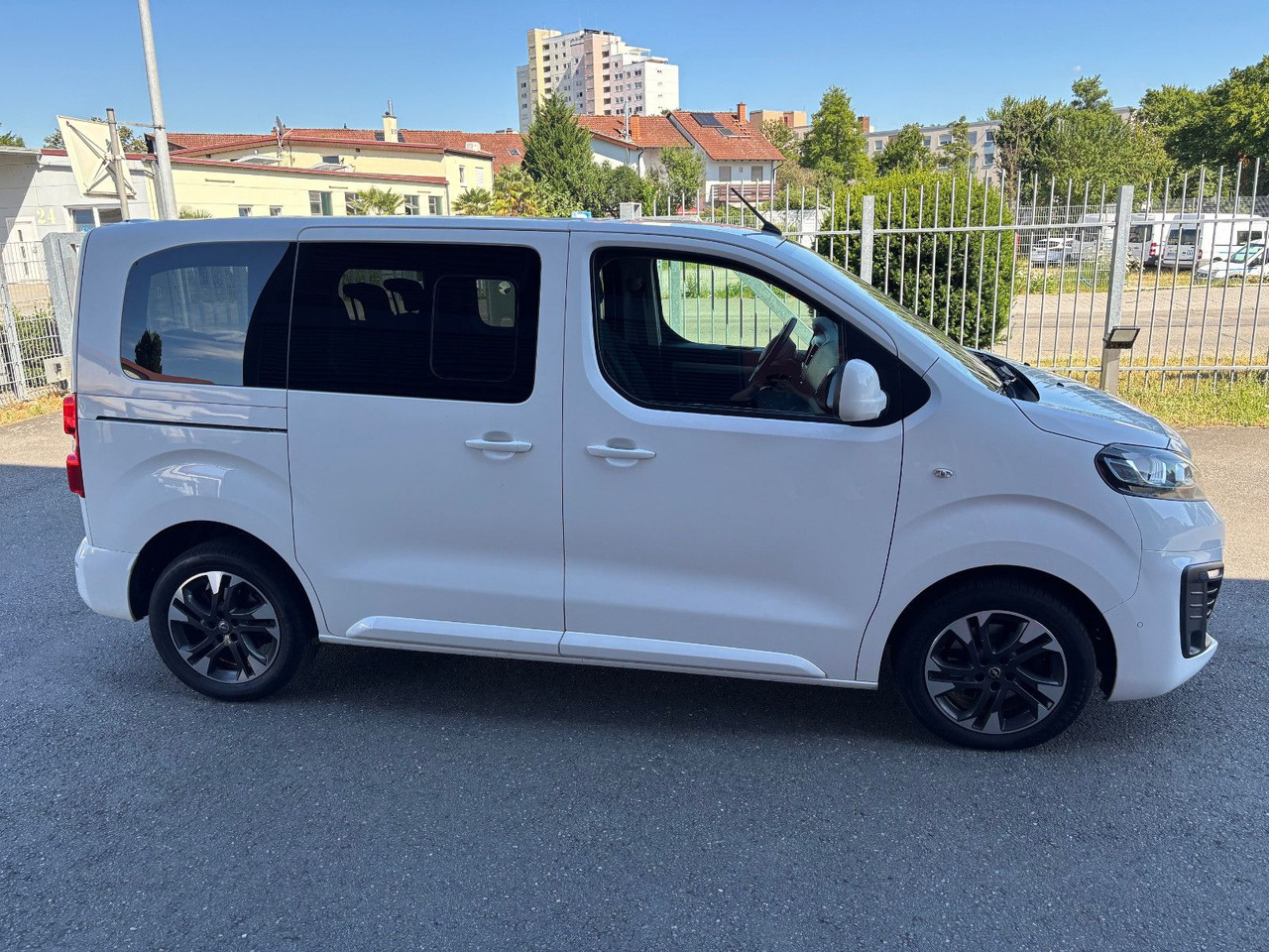 Opel Zafira Life Edition S/HU neu - ميكروباص: صور 4 Opel Zafira Life Edition S/HU neu - ميكروباص: صور 4