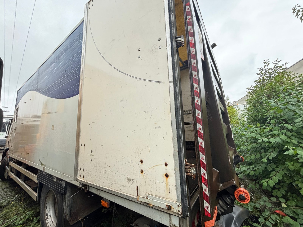 Renault 320*18 - مبردة شاحنة: صور 3 Renault 320*18 - مبردة شاحنة: صور 3