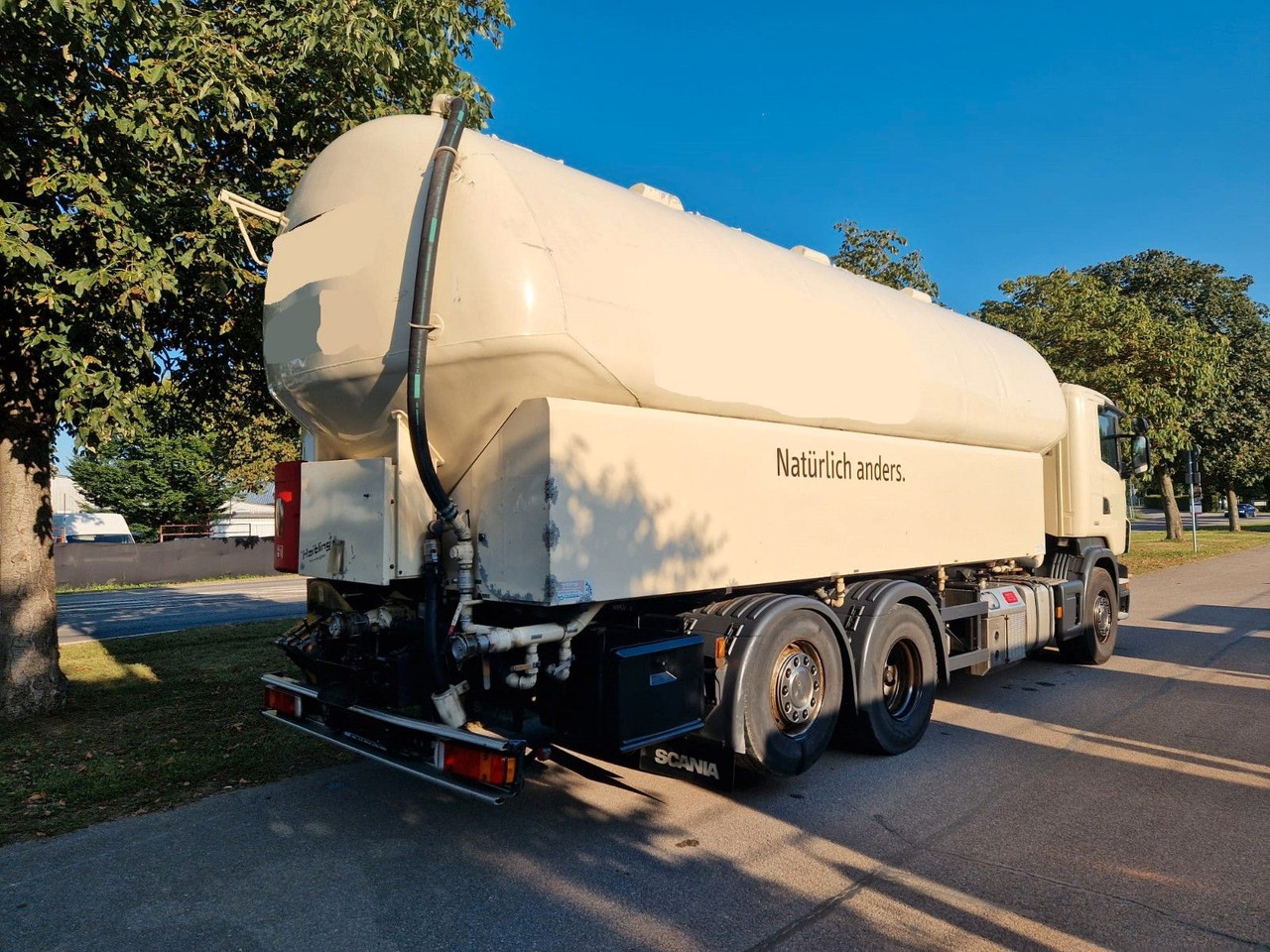 Scania R440 31m³ SILO 4 Kammer/Retarder/Kompressor/Lift - شاحنة صهريج: صور 3 Scania R440 31m³ SILO 4 Kammer/Retarder/Kompressor/Lift - شاحنة صهريج: صور 3