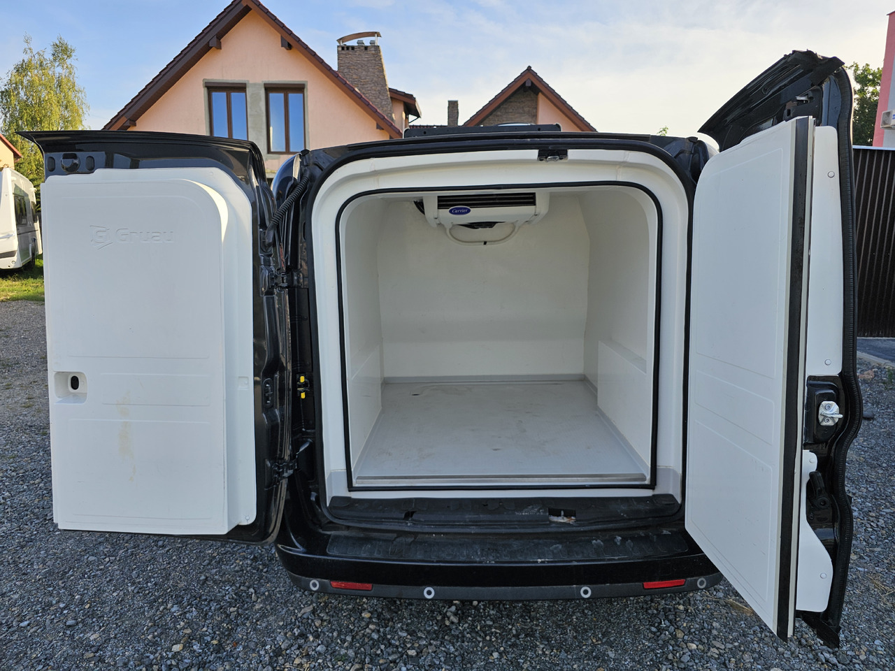 FIAT DOBLO CHLODNIA MROZNIA - 20C CARRIER KLIMA EURO6 - الشاحنات الصغيرة المبردة: صور 1 FIAT DOBLO CHLODNIA MROZNIA - 20C CARRIER KLIMA EURO6 - الشاحنات الصغيرة المبردة: صور 1