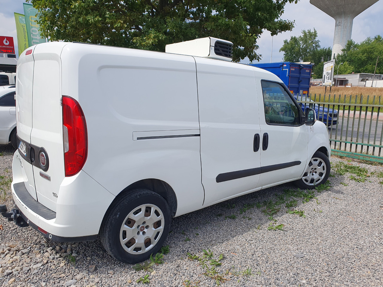 FIAT DOBLO LONG CHLODNIA carrier+230v KLIMA EURO6 - الشاحنات الصغيرة المبردة: صور 3 FIAT DOBLO LONG CHLODNIA carrier+230v KLIMA EURO6 - الشاحنات الصغيرة المبردة: صور 3