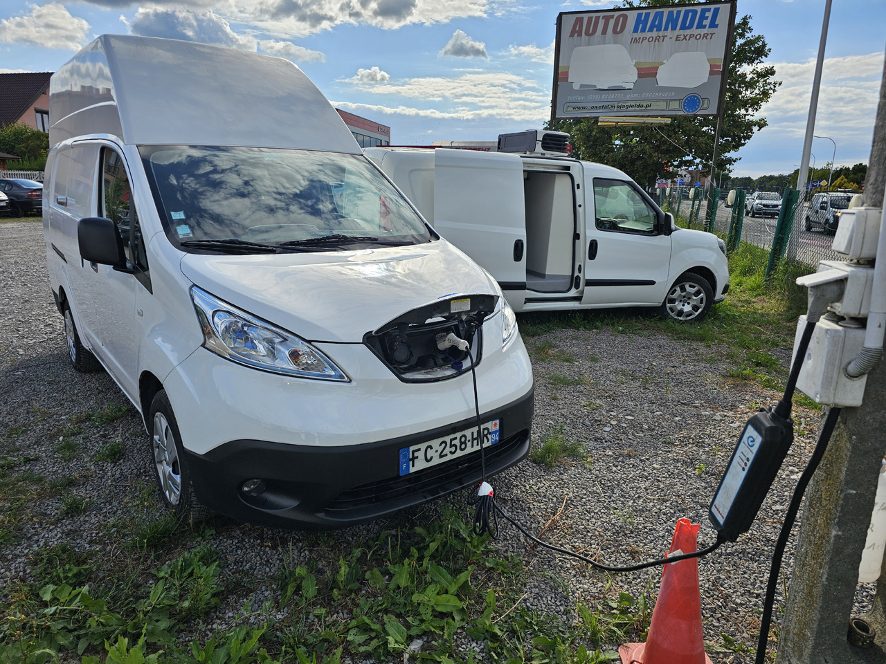 NISSAN E-NV200 ELEKTRYCZNY 40 KV 250 km klima - فان المدمجة, فان كهربائية: صور 2 NISSAN E-NV200 ELEKTRYCZNY 40 KV 250 km klima - فان المدمجة, فان كهربائية: صور 2