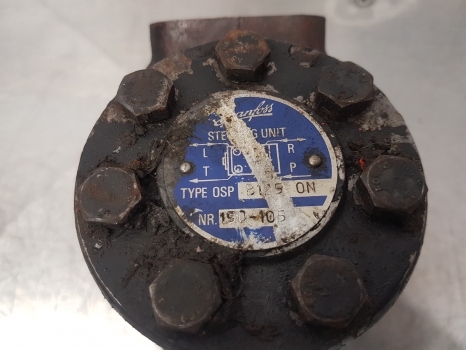 Case David Brown 990, 885 Orbital Motor, Valve K207419, K946083, 150-1051 - قيادة السيارة - جرار: صور 3 Case David Brown 990, 885 Orbital Motor, Valve K207419, K946083, 150-1051 - قيادة السيارة - جرار: صور 3