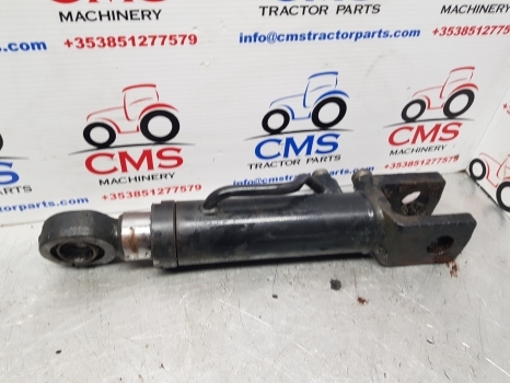 Case New Holland T7.200 Front Axle Suspension Cylinder 87316820, 87664861 - تعليق - جرار: صور 1 Case New Holland T7.200 Front Axle Suspension Cylinder 87316820, 87664861 - تعليق - جرار: صور 1