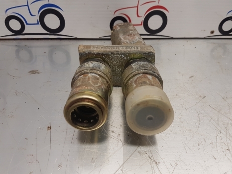 Case New Holland Tm And Mxm Hydraulic Valve Coupling 5191811 ,87381984 , 5190882 - صمام هيدروليكي - جرار: صور 3 Case New Holland Tm And Mxm Hydraulic Valve Coupling 5191811 ,87381984 , 5190882 - صمام هيدروليكي - جرار: صور 3