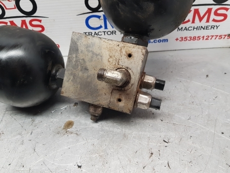 Claas Arion 500, 600 Series 640 Brake Valve, Safety Block 0021603450, 0021603451 - صمام الفرامل - جرار: صور 2 Claas Arion 500, 600 Series 640 Brake Valve, Safety Block 0021603450, 0021603451 - صمام الفرامل - جرار: صور 2