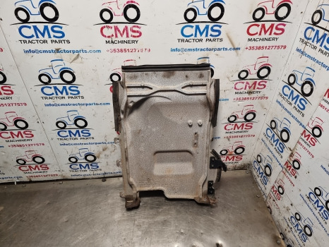 Claas Arion 640, 500, 600, Cab Front Support 2136357, 002163354 - الكابينة تعليق: صور 1 Claas Arion 640, 500, 600, Cab Front Support 2136357, 002163354 - الكابينة تعليق: صور 1