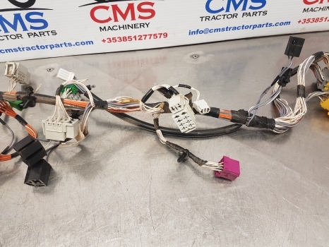 Claas Arion 640, 950, 900, 880, Axion 500,600 Wiring Loom 0026075263, 0026075261 - الكابلات / الأسلاك - جرار: صور 3 Claas Arion 640, 950, 900, 880, Axion 500,600 Wiring Loom 0026075263, 0026075261 - الكابلات / الأسلاك - جرار: صور 3
